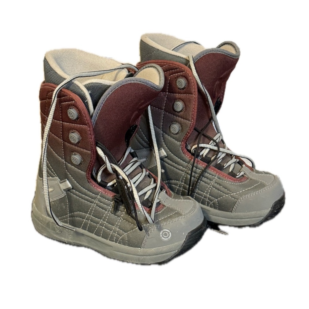 Nitro Echo Snowboard Boots Women's 8.5 Gray Burgundy Quick Lace